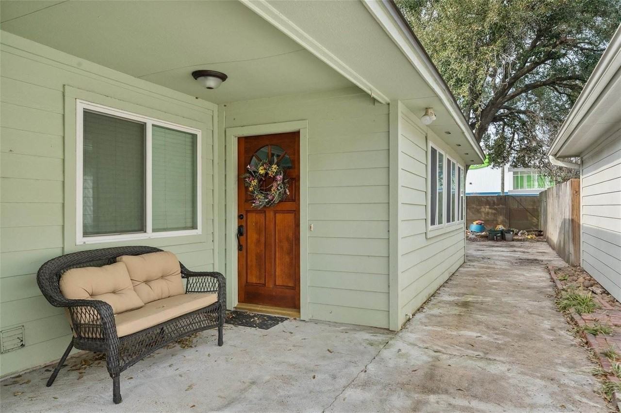 16170 Golden Sands Dr - Photo 3 of 21