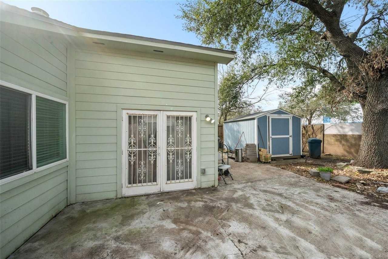16170 Golden Sands Dr - Photo 4 of 21