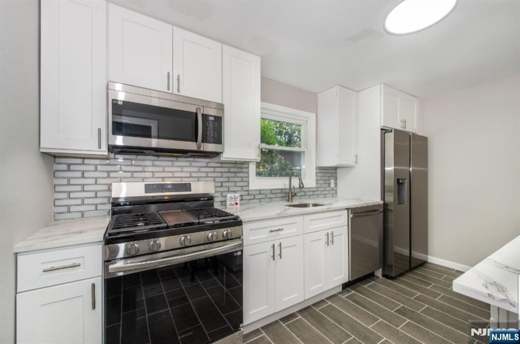 37 Revere Dr - Photo 3 of 18