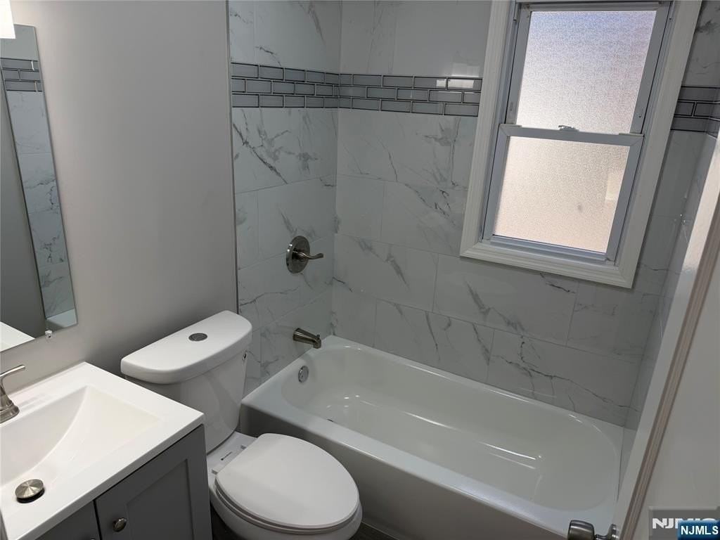 37 Revere Dr - Photo 5 of 18
