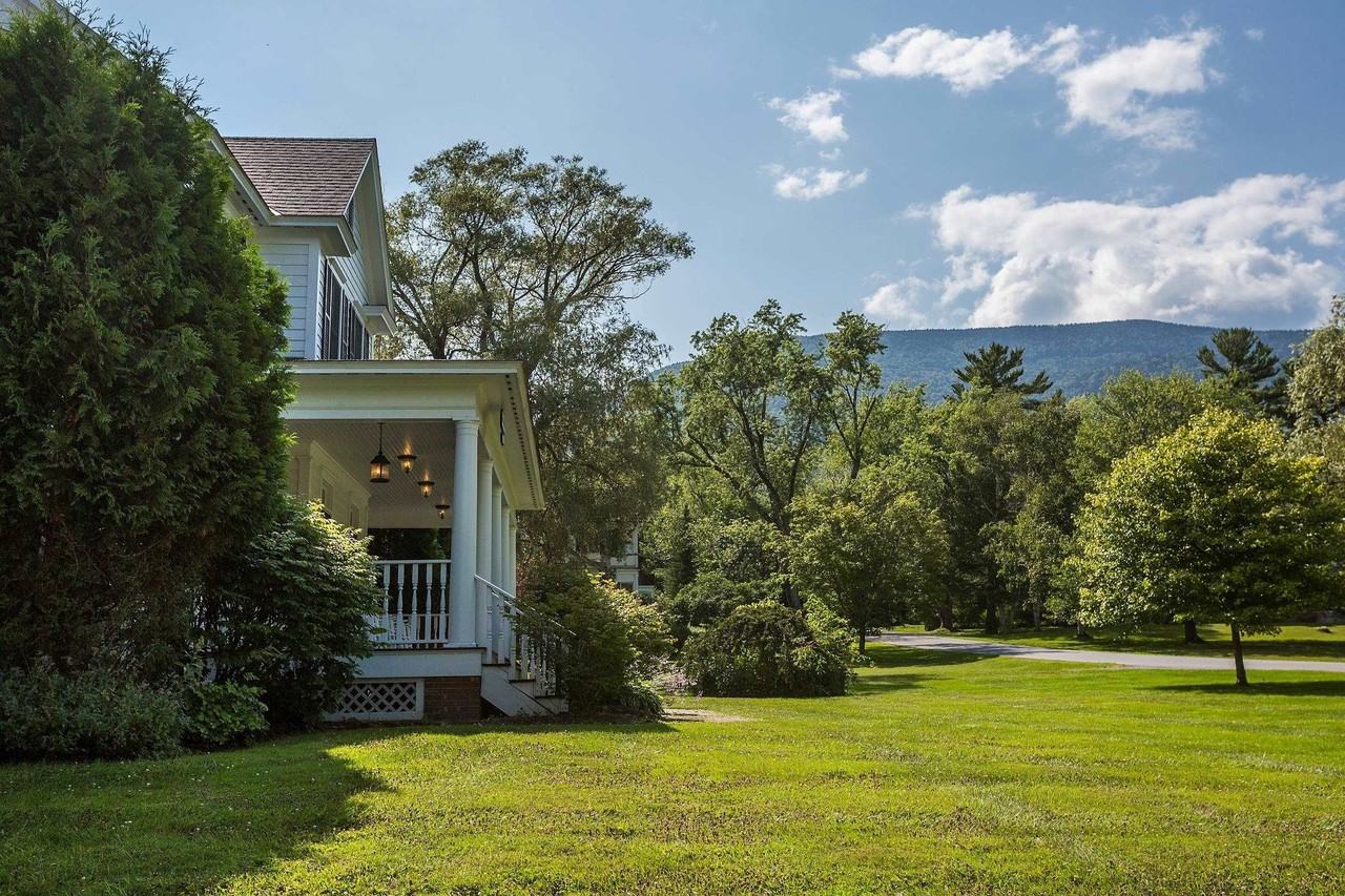163 Taconic Rd - Photo 3 of 50