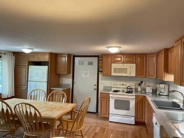43 Piney Point Rd - Photo 4 of 15
