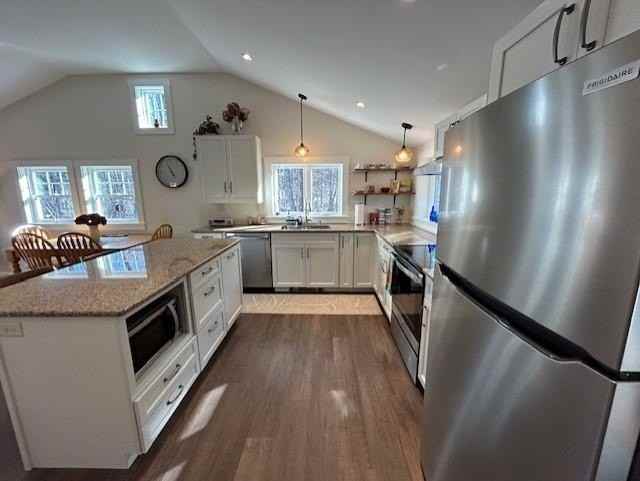 14 Gerald Dr - Photo 3 of 15