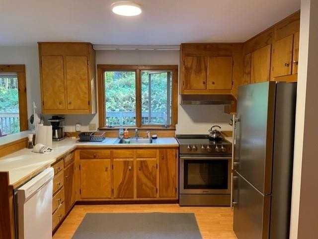 4 Morning Hollow Ln - Photo 2 of 13