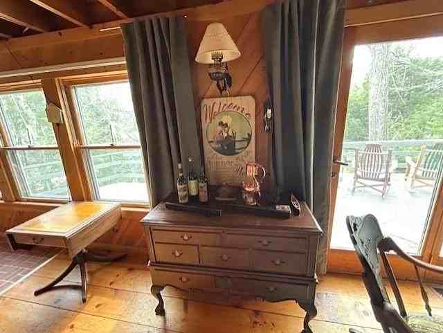 319 Chalk Pond Rd - Photo 4 of 15