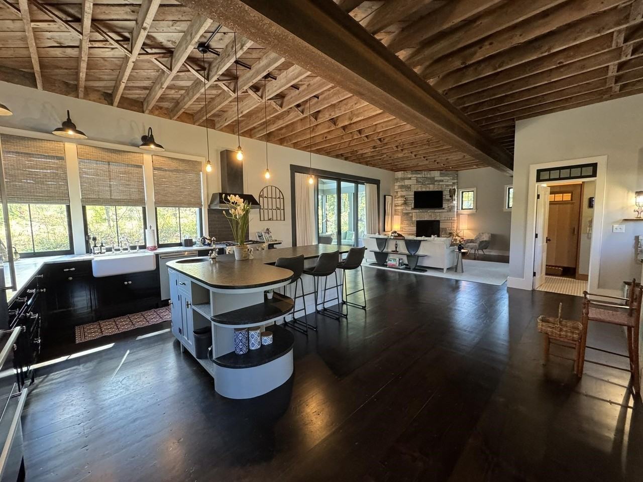 57 Taconic Rd