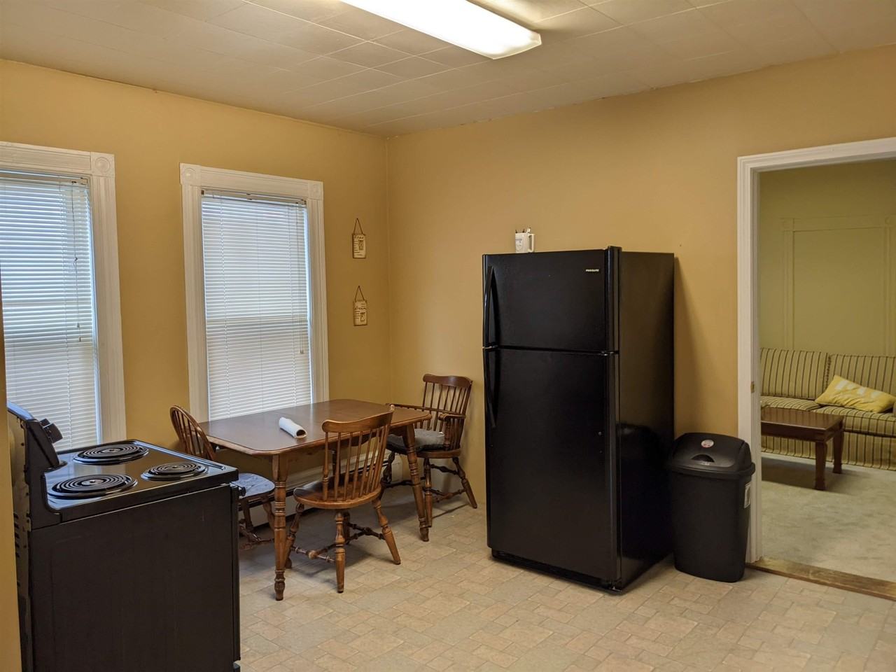 685 Massabesic St #2W - Photo 5 of 6