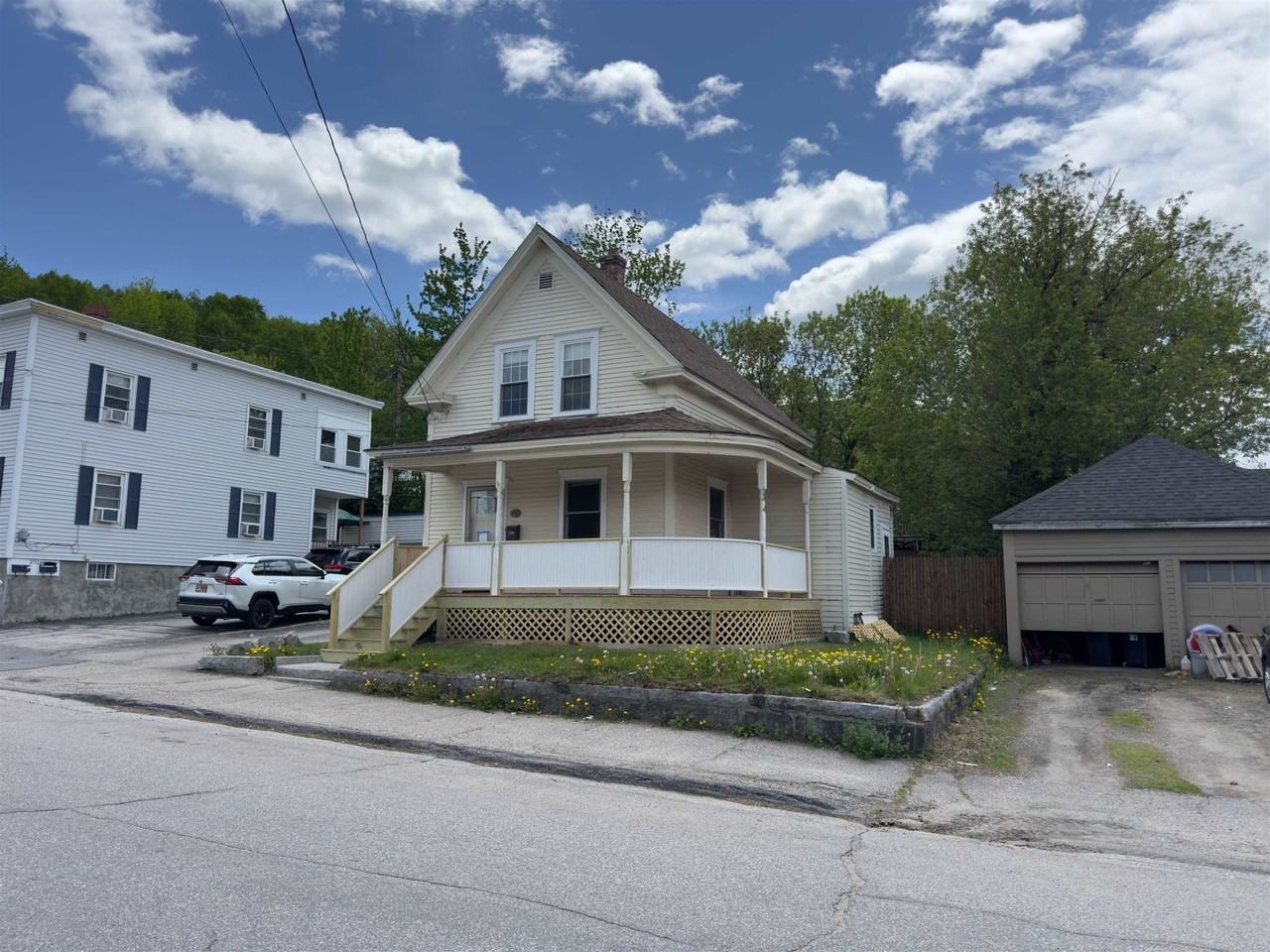 246 E Mason St - Photo 2 of 27