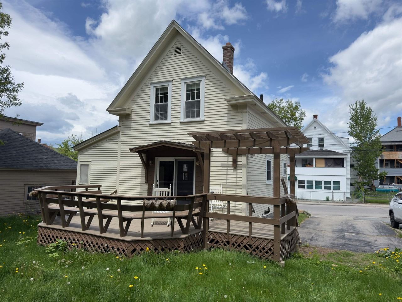 246 E Mason St - Photo 7 of 27