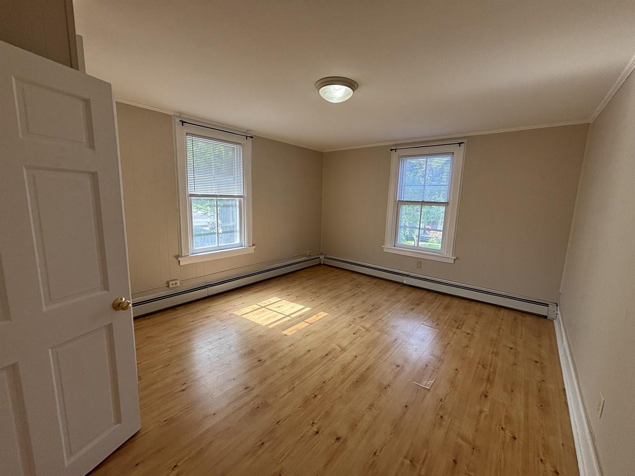 27 Upper Welden St #2 - Photo 7 of 12