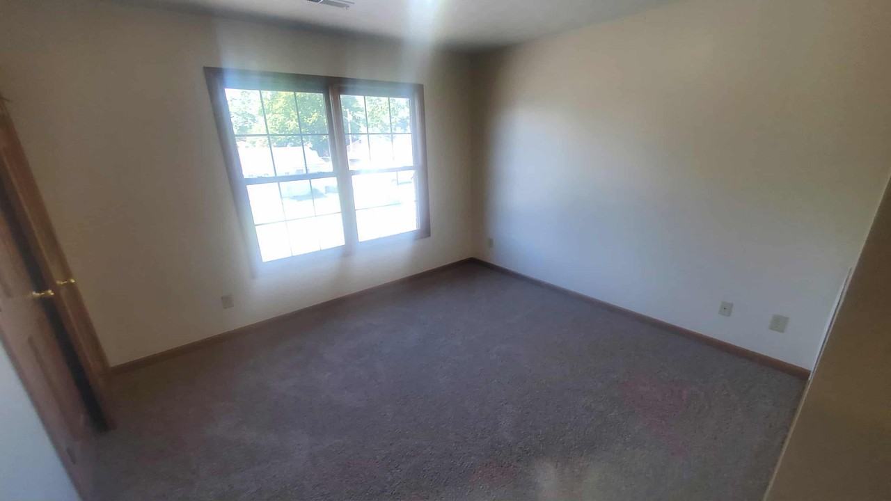 1479 S Main St #1 - Photo 6 of 10
