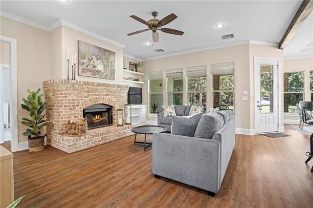 2225 Labarre St - Photo 3 of 26