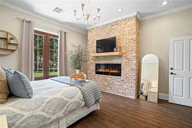 2225 Labarre St - Photo 7 of 26
