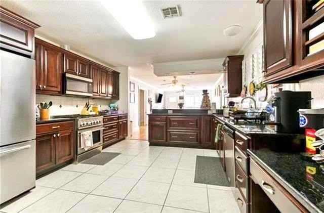 6958 Orleans Ave - Photo 4 of 19