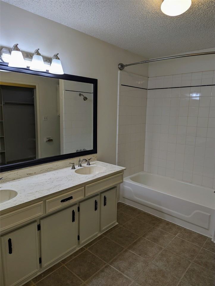 104 Brookdale Dr - Photo 5 of 8