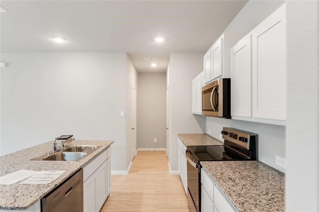 3137 Pecan Farm Ln - Photo 7 of 33