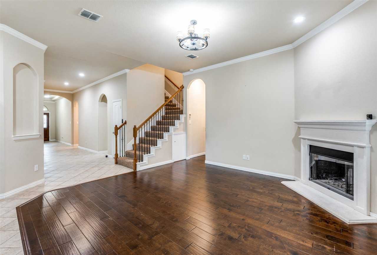 16425 Toledo Bend Ct - Photo 3 of 27