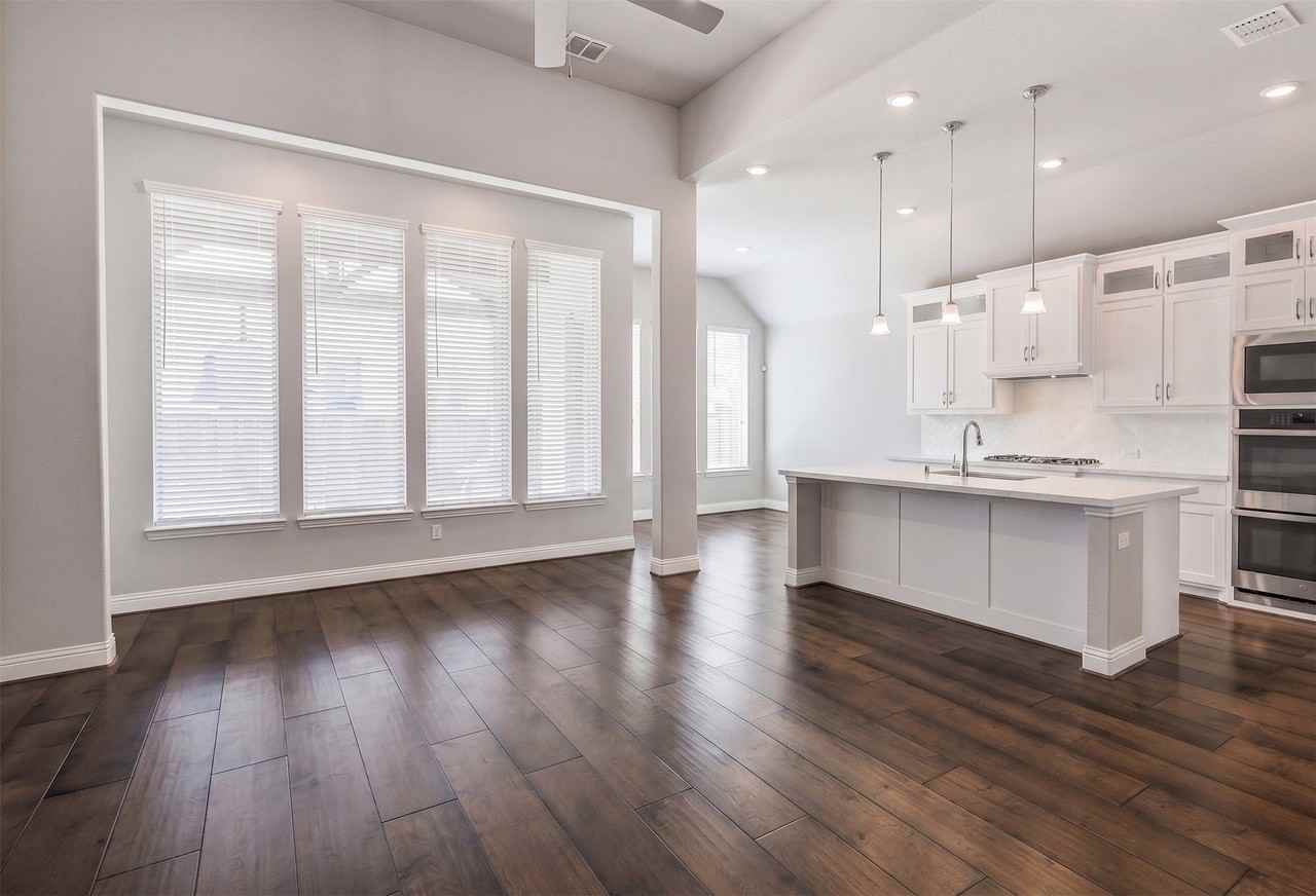 608 Artesian Dr - Photo 4 of 16