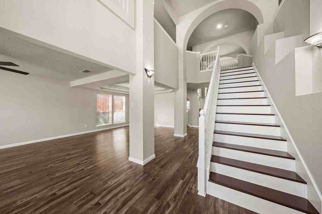 6209 San Marino Dr - Photo 3 of 27