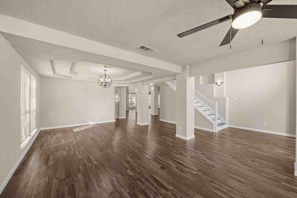 6209 San Marino Dr - Photo 5 of 27