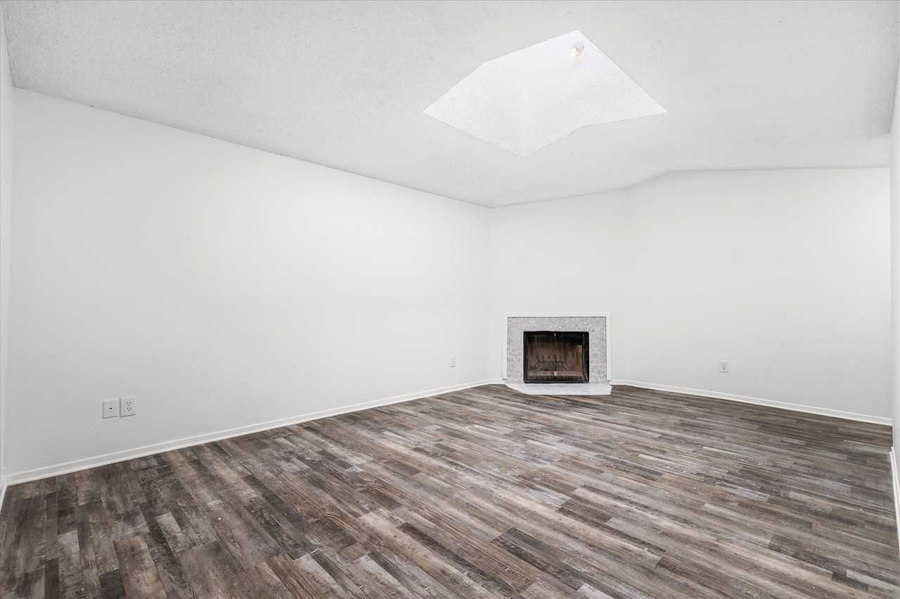 4830 Gatewood Rd - Photo 3 of 26