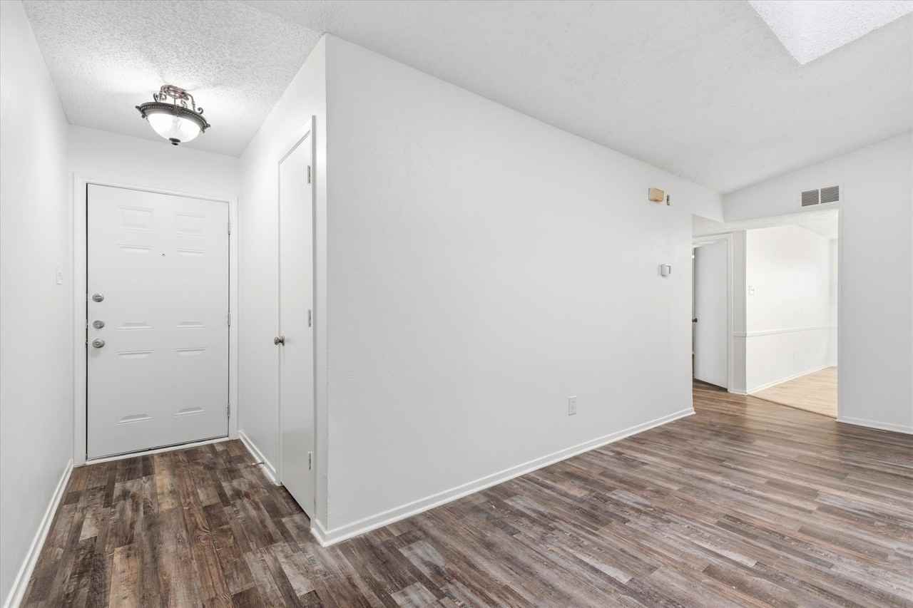 4830 Gatewood Rd - Photo 6 of 26