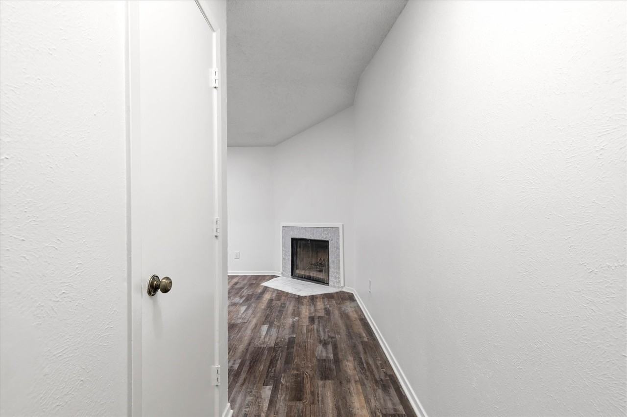 4830 Gatewood Rd - Photo 7 of 26