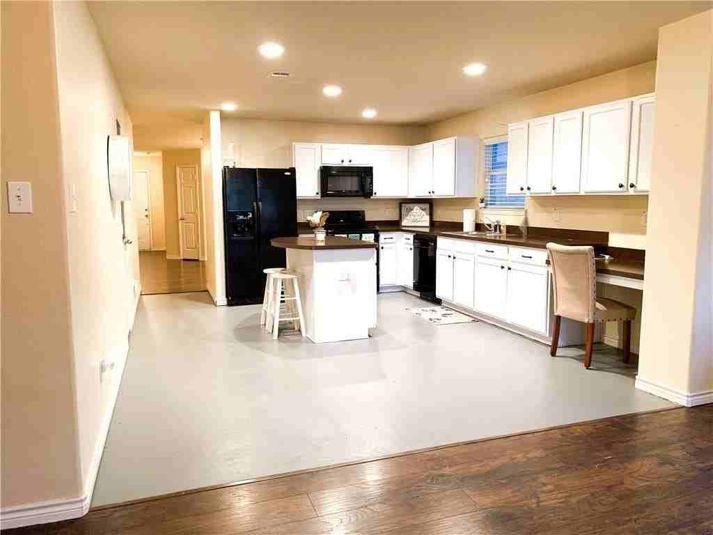 8832 Elk Creek Ln - Photo 5 of 28