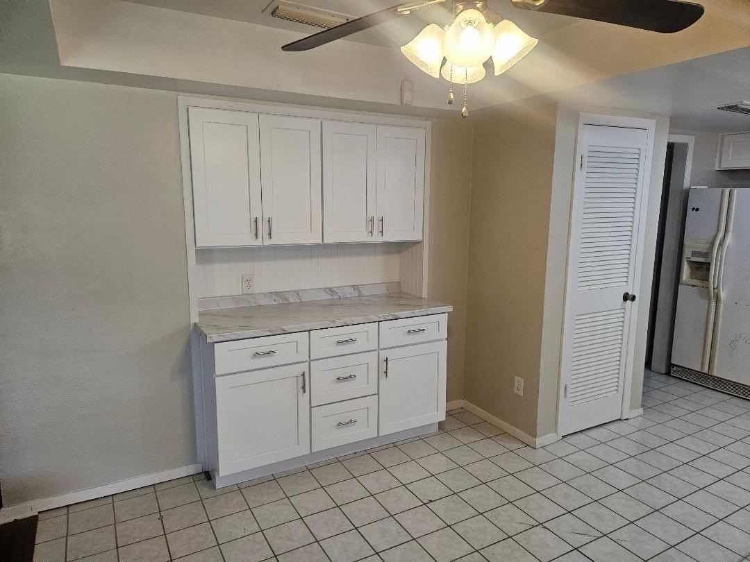 213 Melinda Dr - Photo 4 of 27