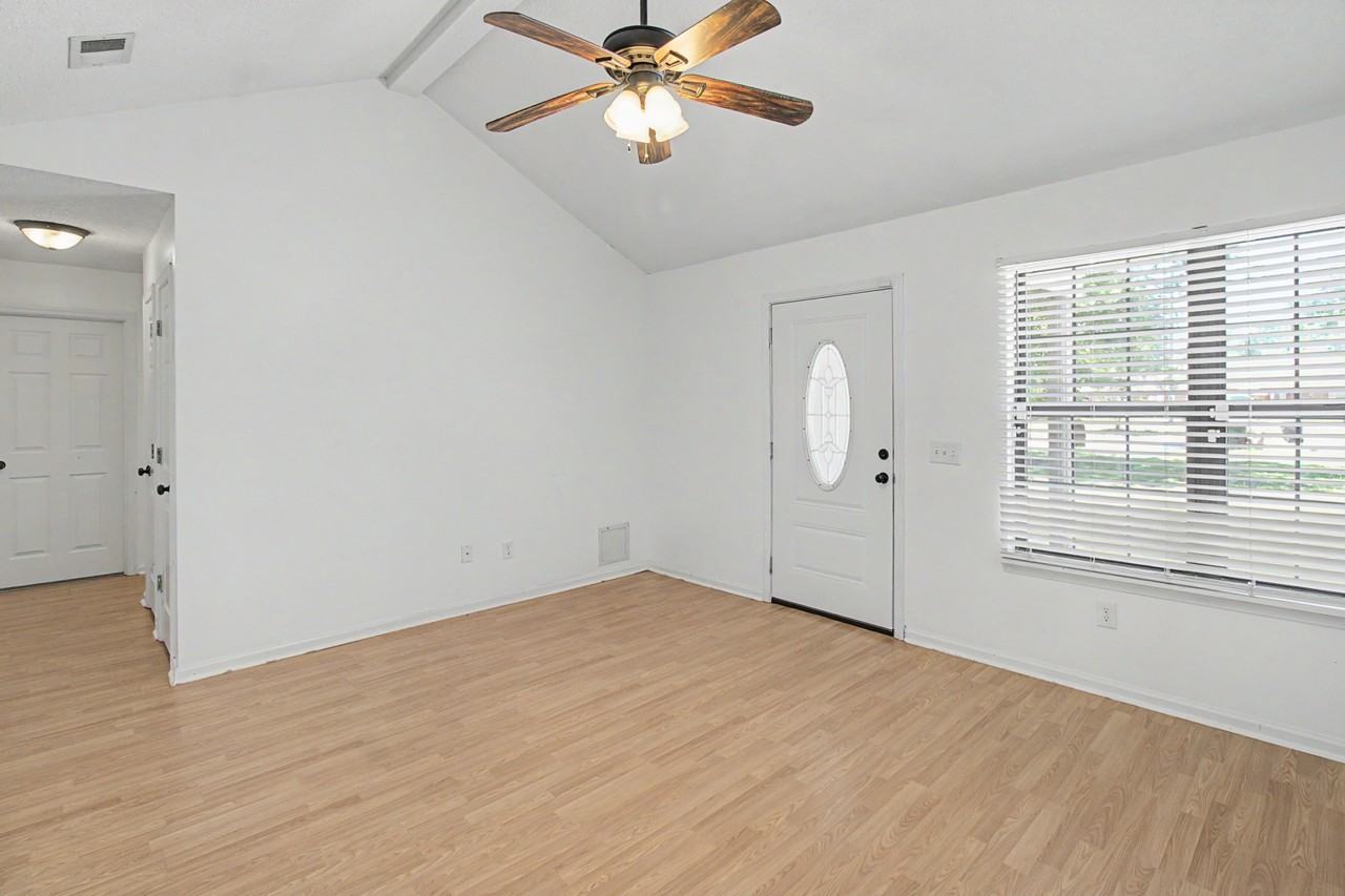 219 Kevin Rd #1 - Photo 4 of 29