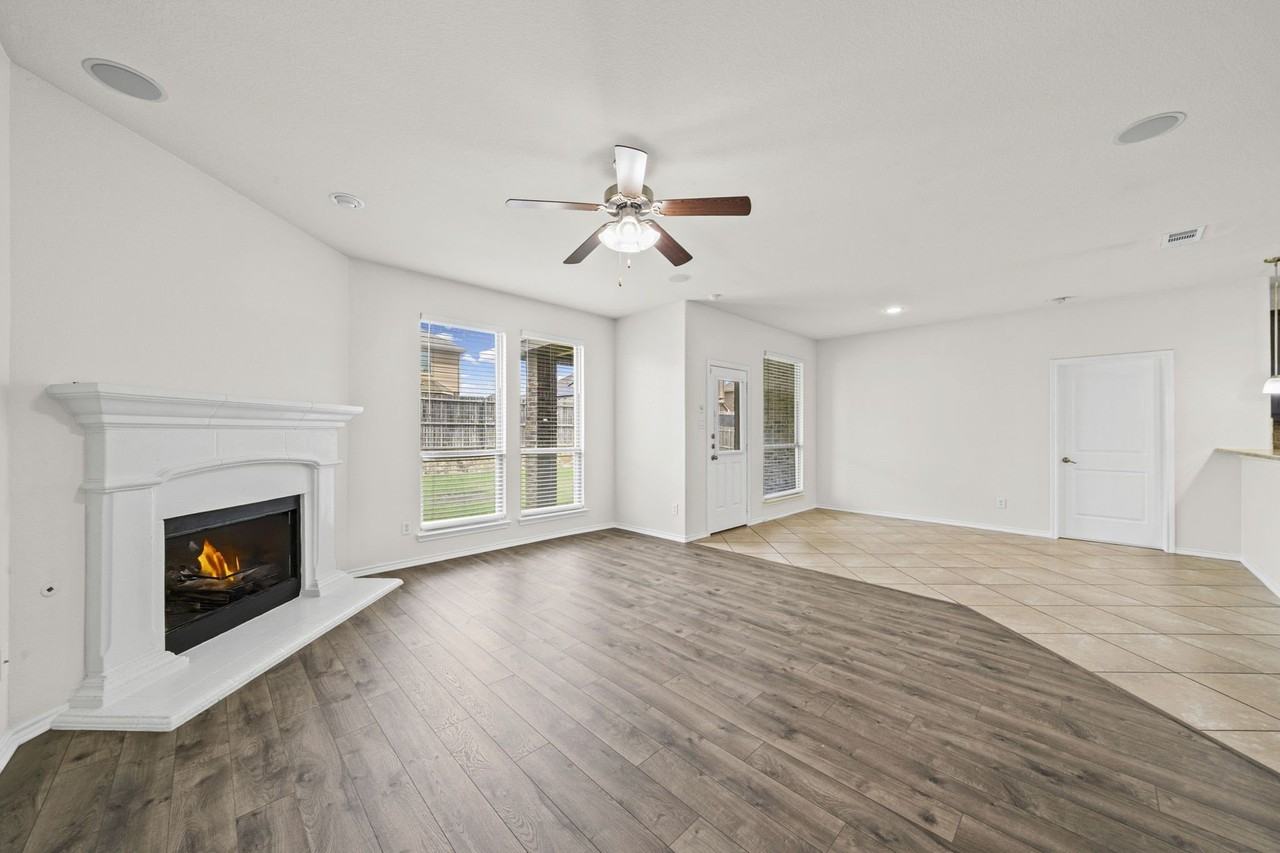 1205 Crest Ridge Dr - Photo 3 of 26