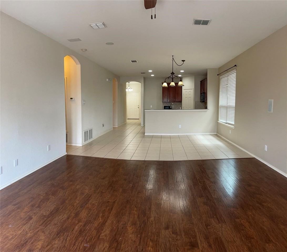 5733 Pebble Ridge Dr - Photo 3 of 12