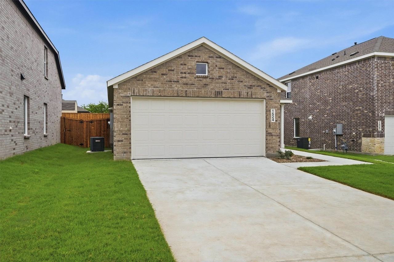 1524 Prince Rd - Photo 2 of 27