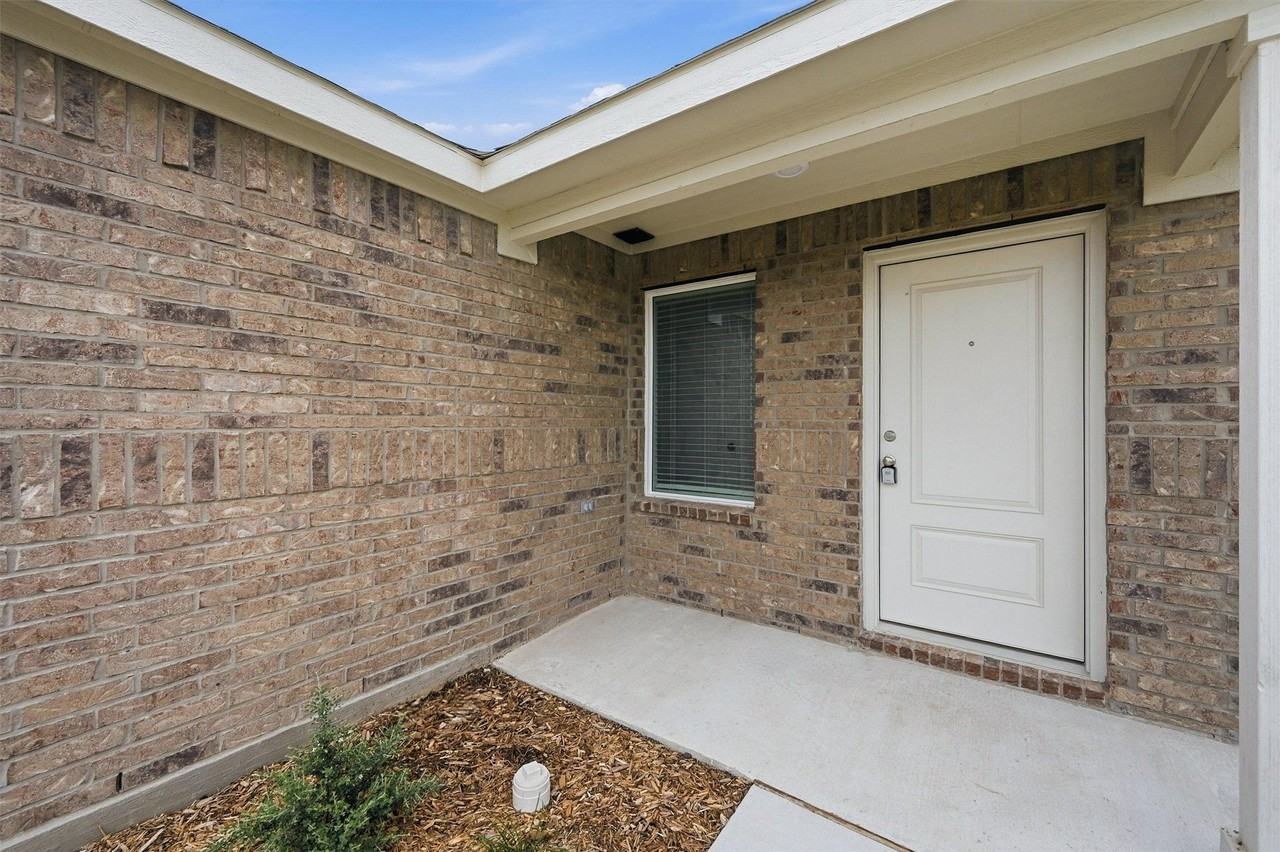 1524 Prince Rd - Photo 3 of 27