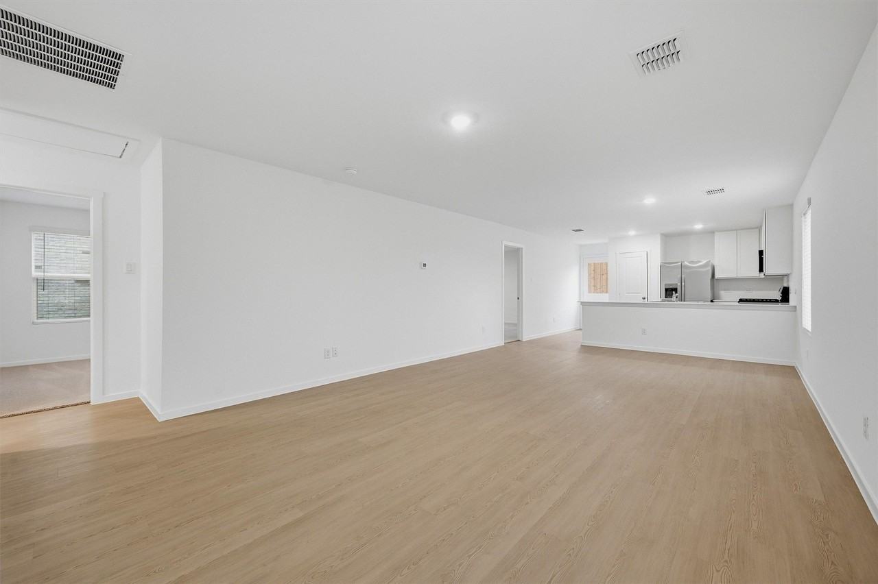 1524 Prince Rd - Photo 5 of 27