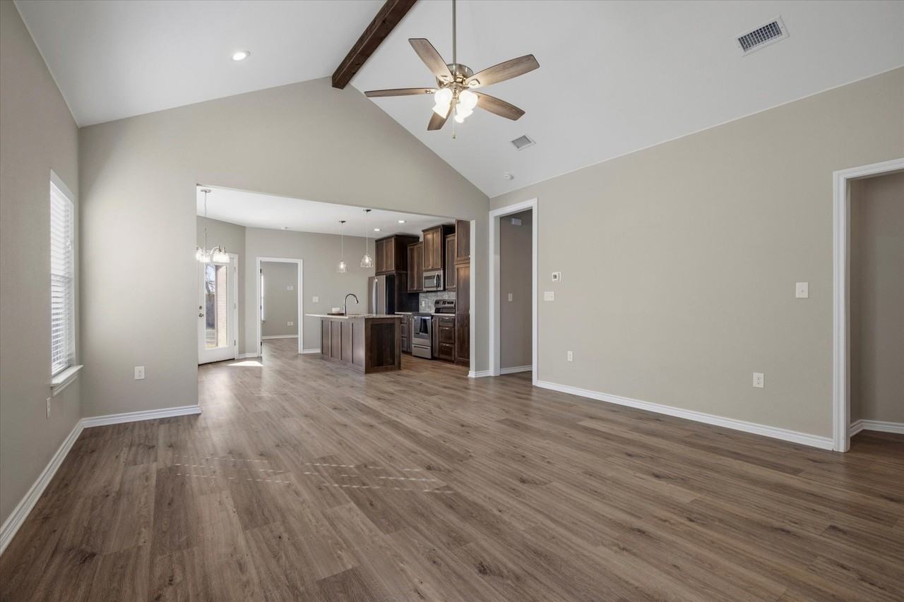 508 Good John St - Photo 4 of 31