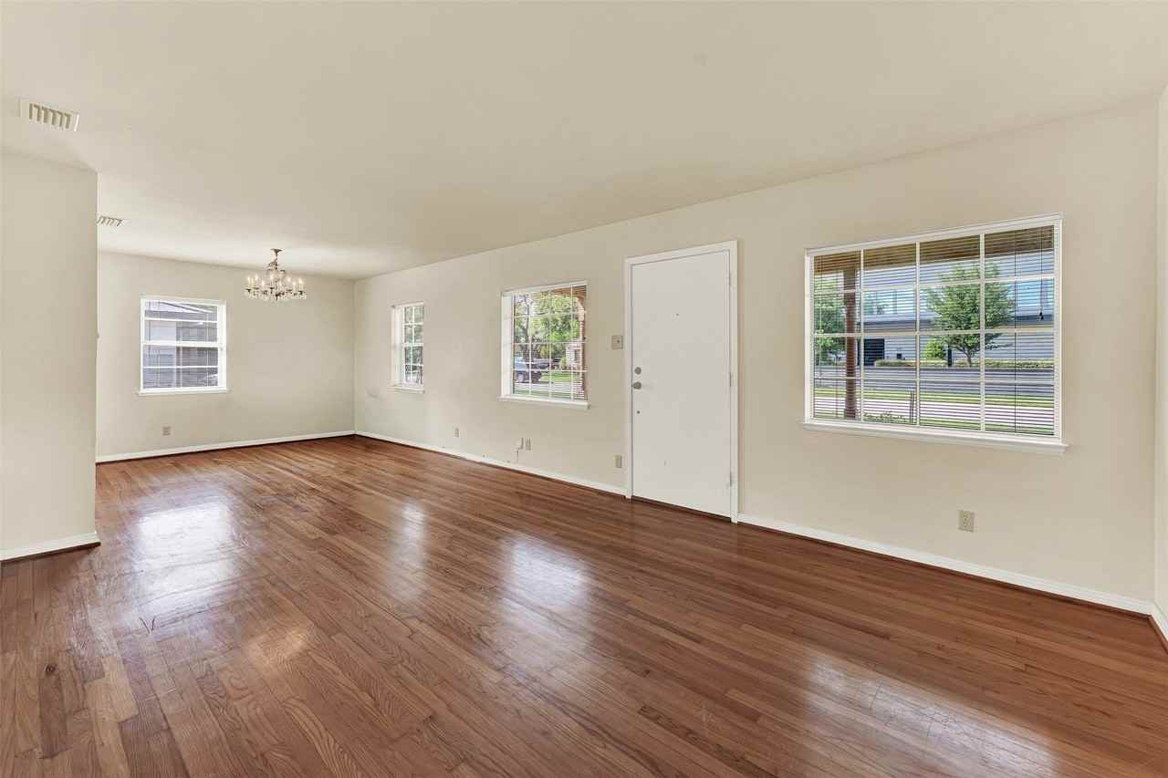 3982 Cortez Dr - Photo 3 of 17