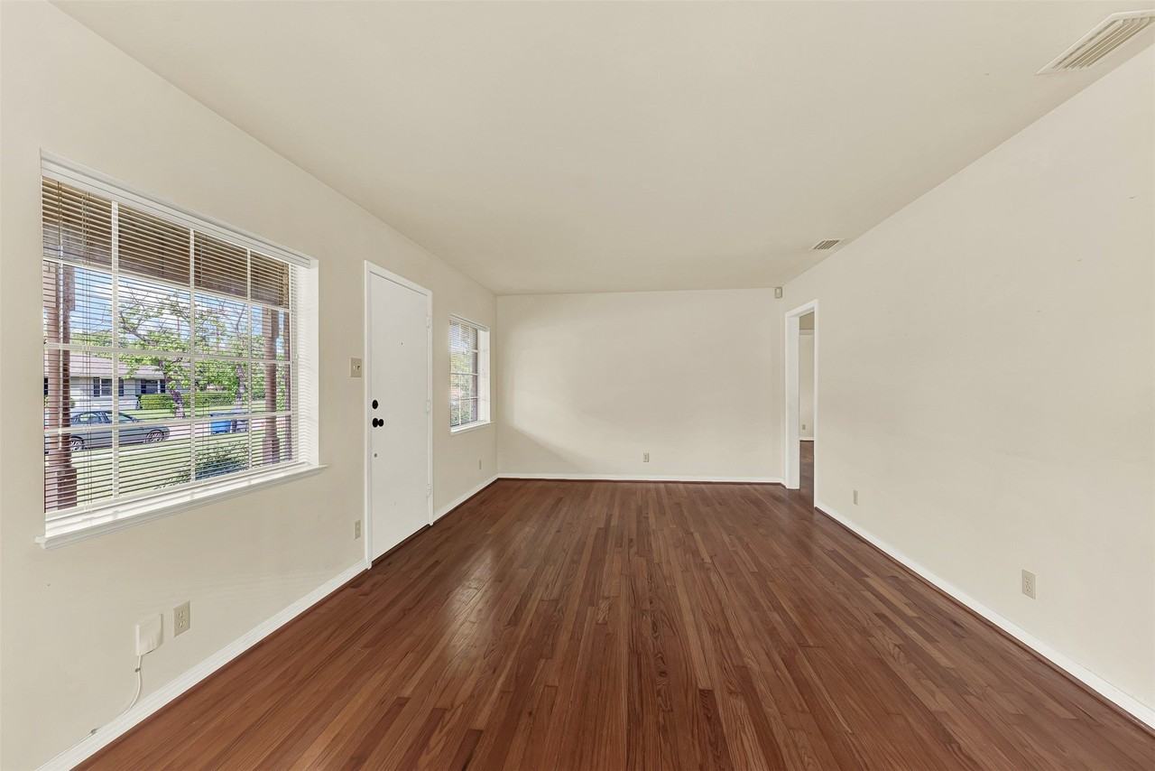 3982 Cortez Dr - Photo 5 of 17