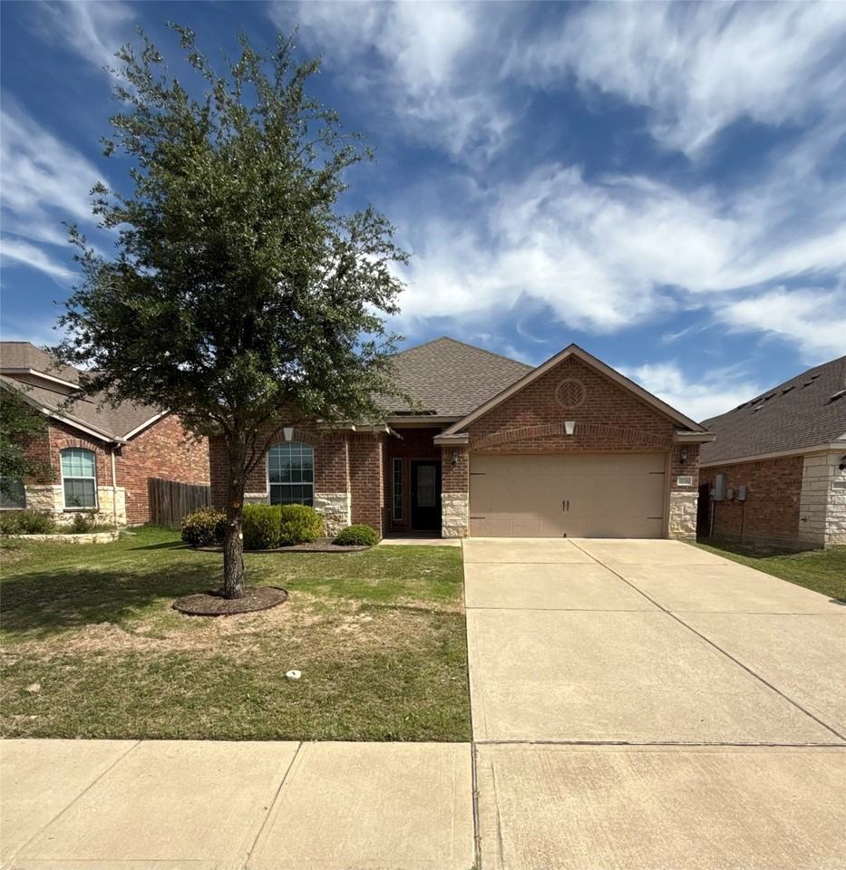 2134 Redbud Dr