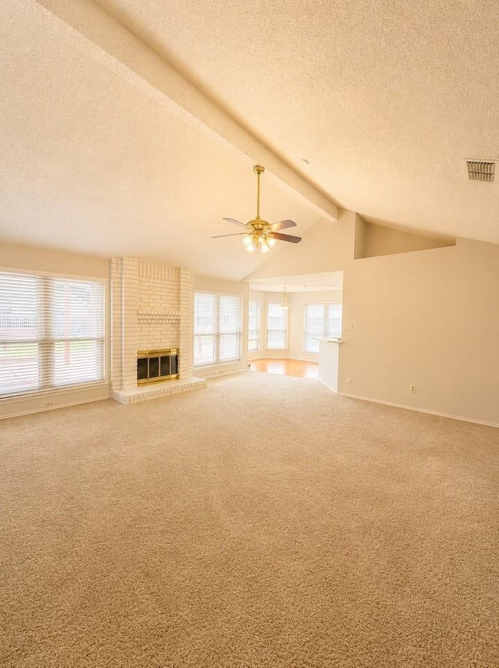 4806 Shadyway Dr - Photo 3 of 14