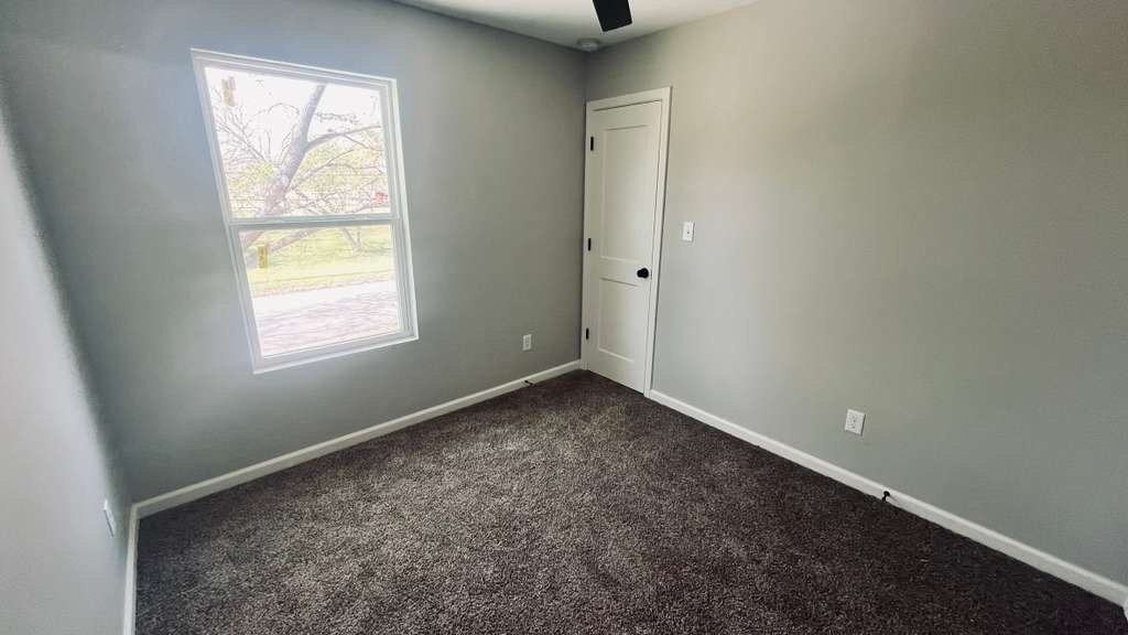 1623A Seley Ave - Photo 7 of 10