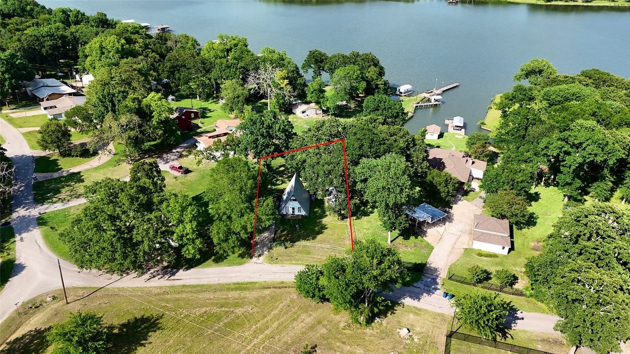 467 Old Mill Ln - Photo 2 of 24