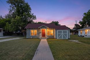 913 17th St - Photo 1 of 1