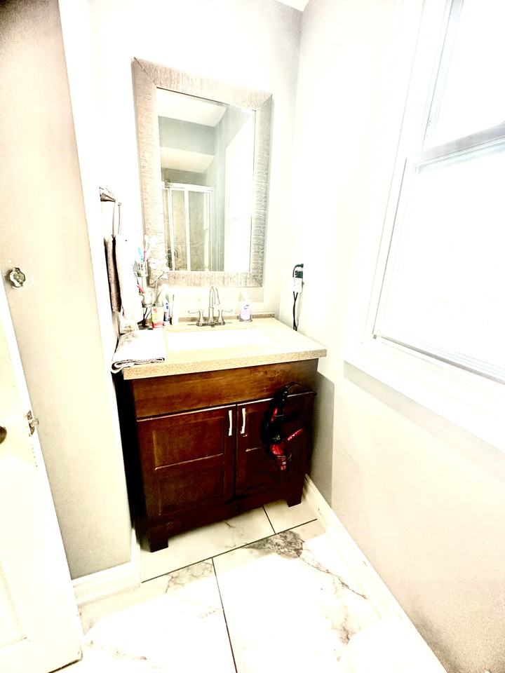 1615 Moy Avenue - Photo 5 of 18