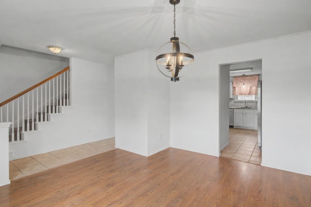 5016 Meridian Ln - Photo 5 of 38