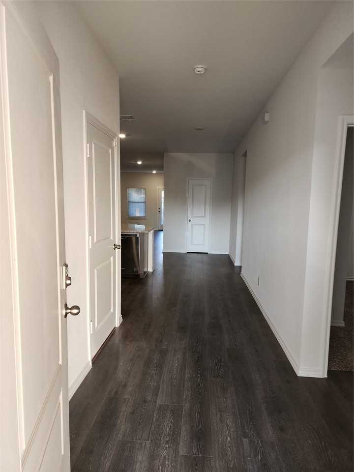 100 Stovall Ln - Photo 3 of 18