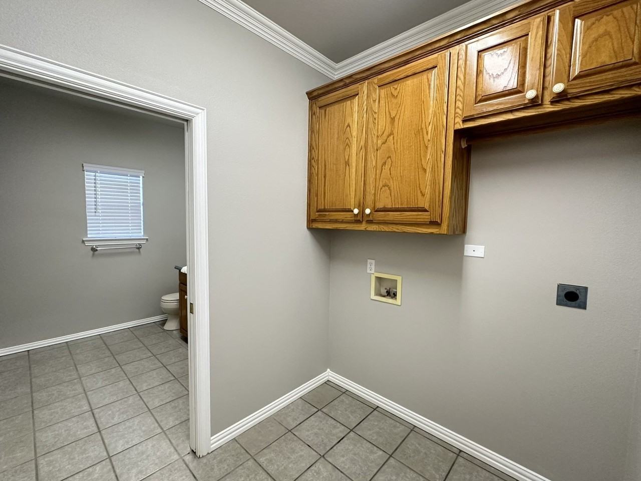 8324 County Road 1006 - Photo 6 of 23