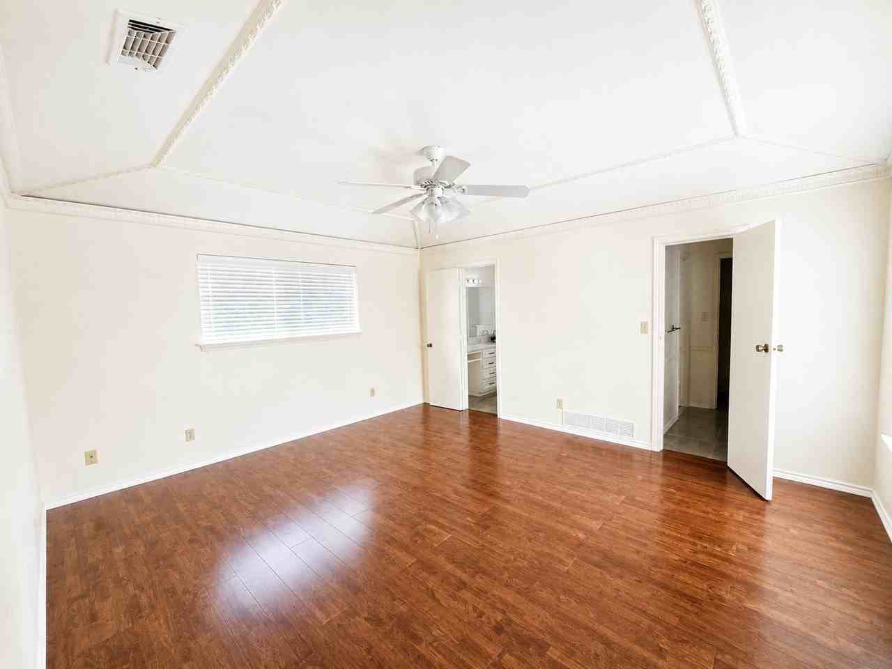 1308 Northridge Dr - Photo 6 of 7