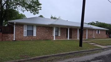 featured image of 210 E Witt St