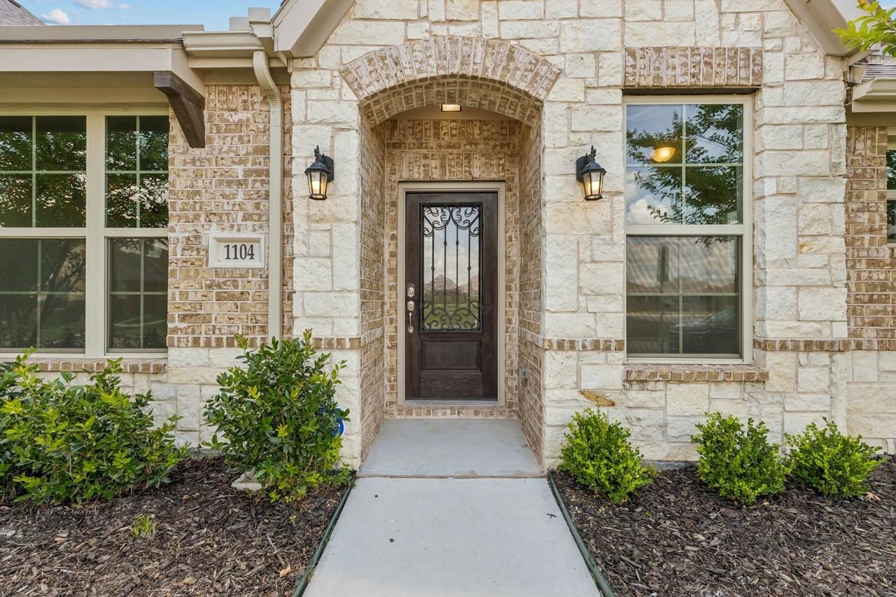 1104 Milfoil Dr - Photo 2 of 26